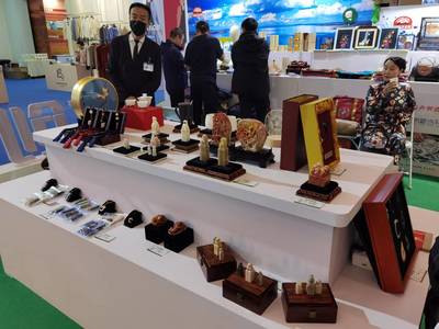赤峰文旅閃耀“赤峰好物進(jìn)北京”活動，文化用品盡顯民族魅力